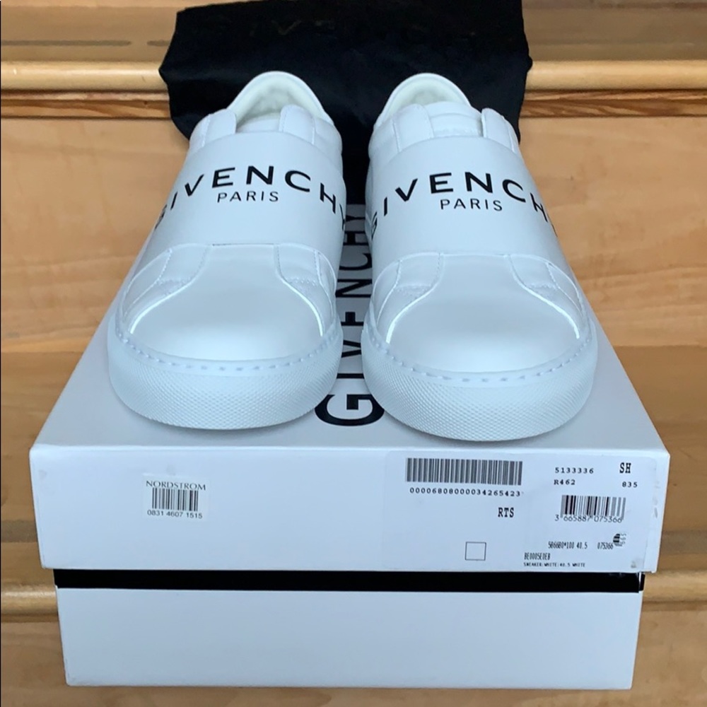 GIVENCHY Urban Street Logo Sneakers - Picture 5 of 13